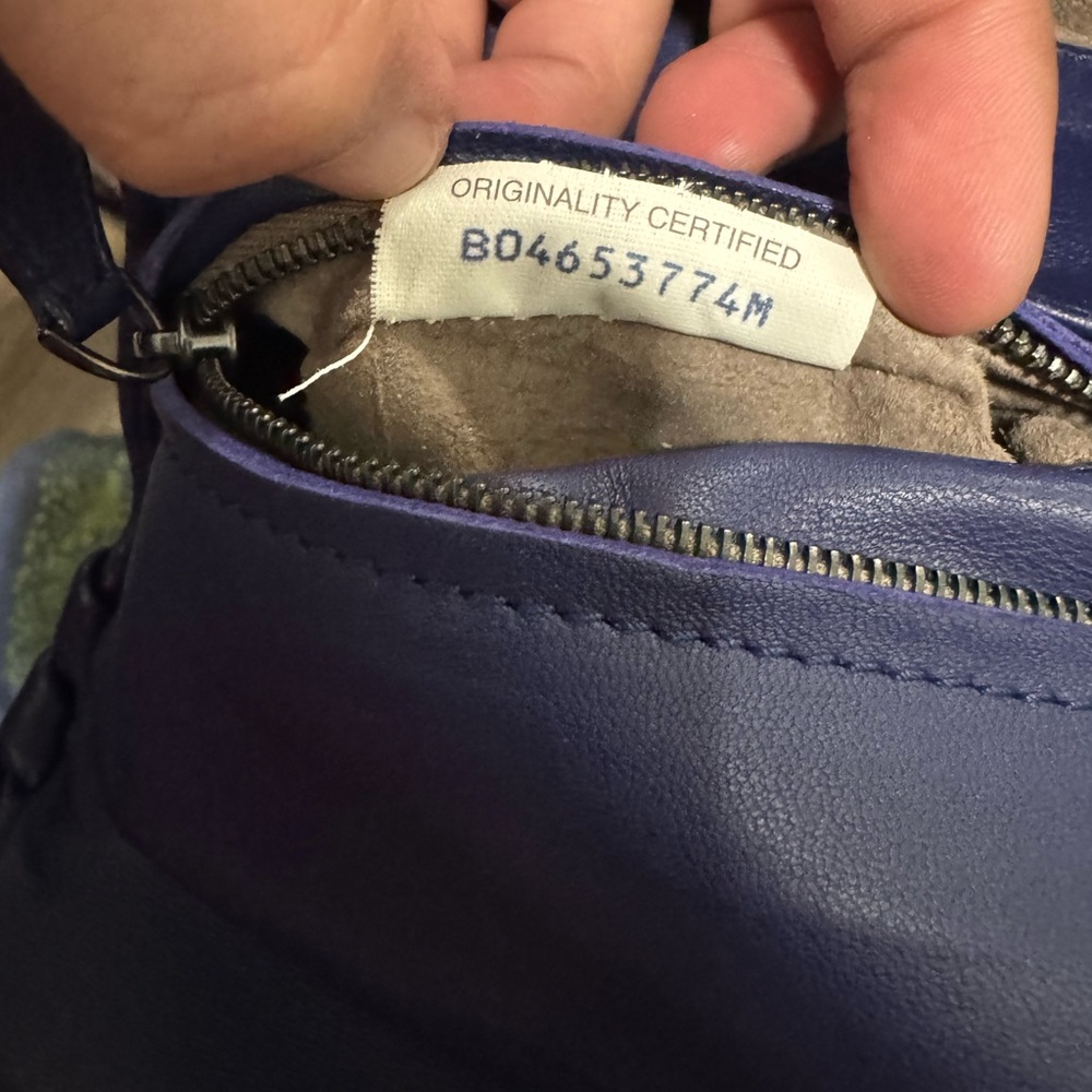 Bottega Veneta Navy Woven Leather Shoulder Bag - Picture 9 of 13